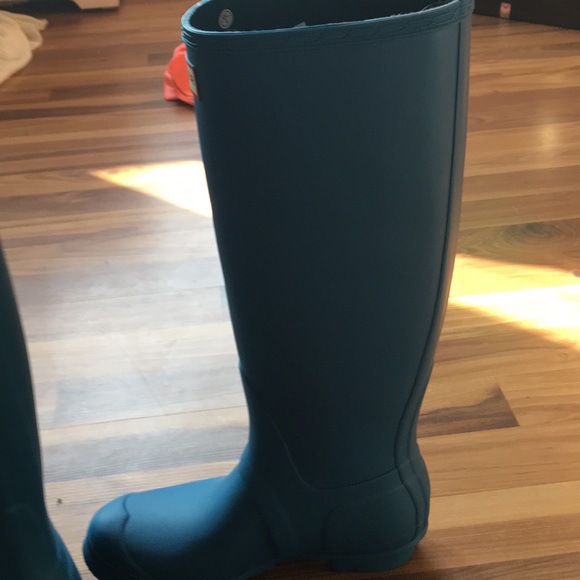 Boots - Picture 4 of 8